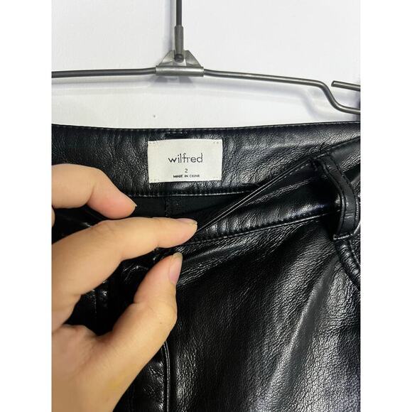 Wilfred The Melina black faux vegan leather high-rise straight-leg pants. Size 2 - Picture 4 of 7